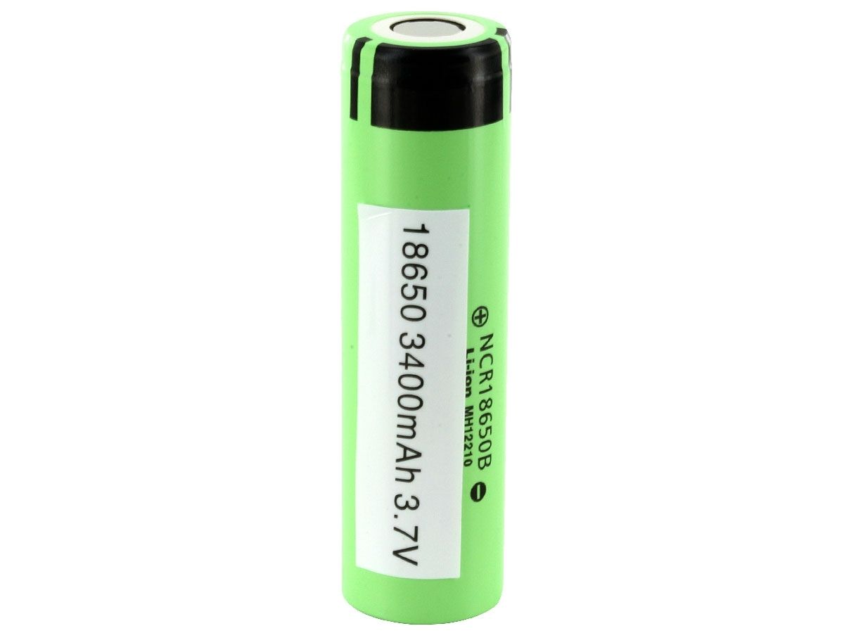 Basics 9V Volt Everyday Alkaline Batteries Pack of 24 (Exp: 2027)